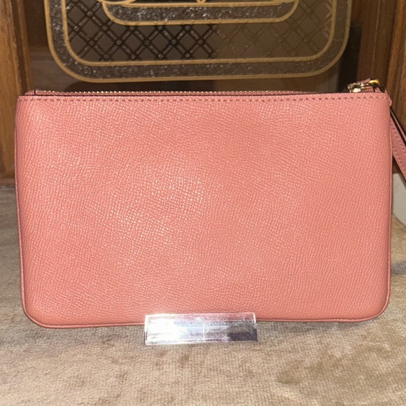 Coach Crossgrain Leather Large Wristlet - Picture 5 of 12